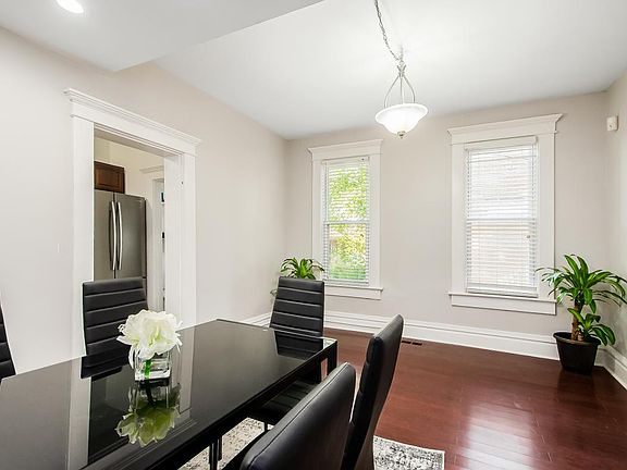 4th image of 27 N 21st St