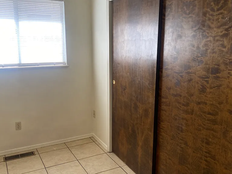 310 W Apache St #B — Photo 7