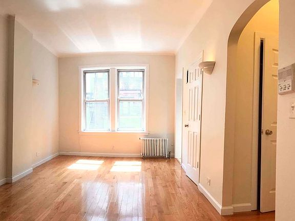 5th image of 50 W 55th St #6