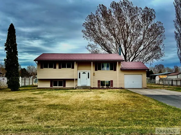 6764 N Jennifer Ln, Idaho Falls, ID 83401