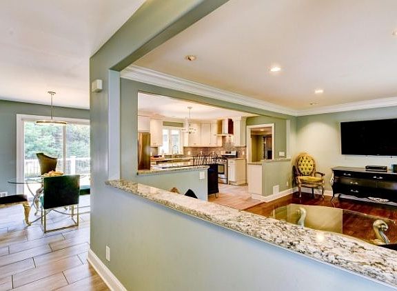 5th image of 11 Wildwood Trl
