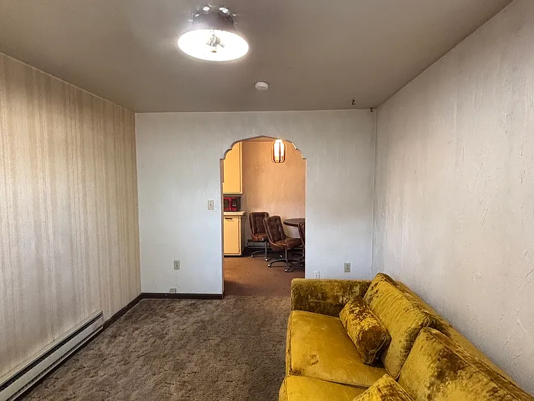 1278 Mound Ave — Photo 7