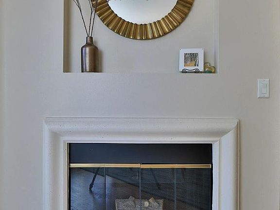 4th image of 2400 5th Ave Unit 239