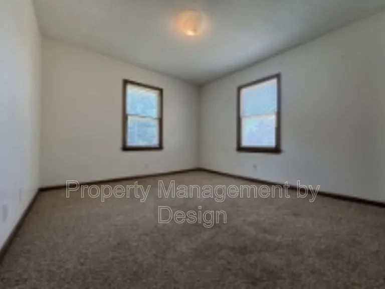 1033 5th St #6 — Photo 3