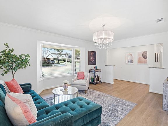4th image of 2250 Peavy Cir