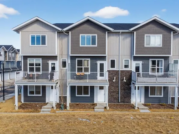 137 Red Embers Line NE #403, Calgary, AB T3N 2G4