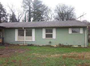 2206 Compton Dr, Maryville, TN 37804