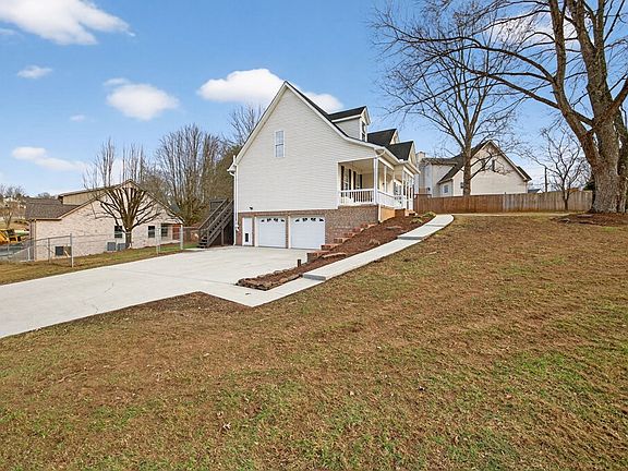 5th image of 513 Windrowe Dr