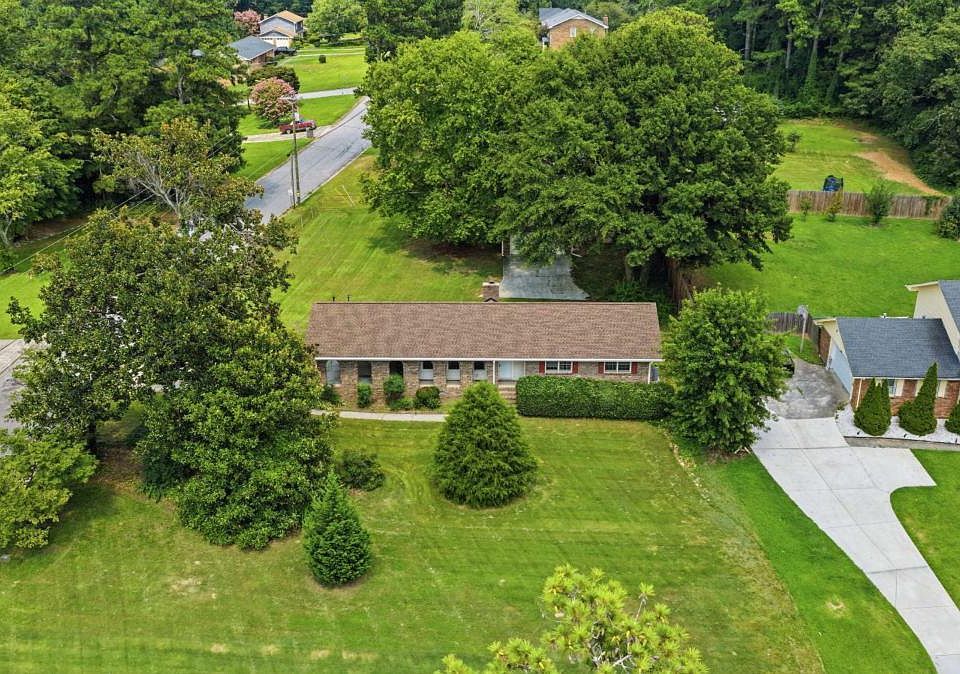 1st image of 2171 Pinehurst Rd