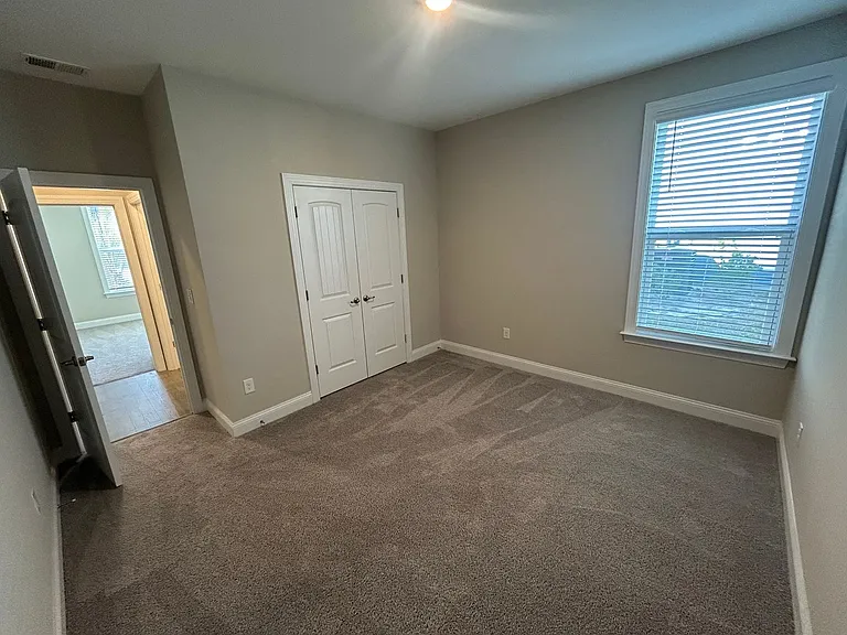 585 Oyster Dr — Photo 7