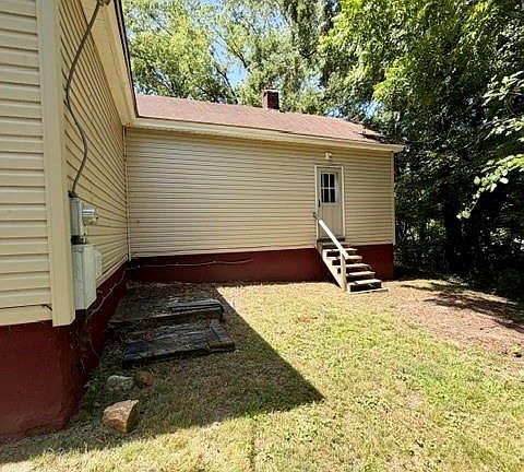 4th image of 217 Carroll St