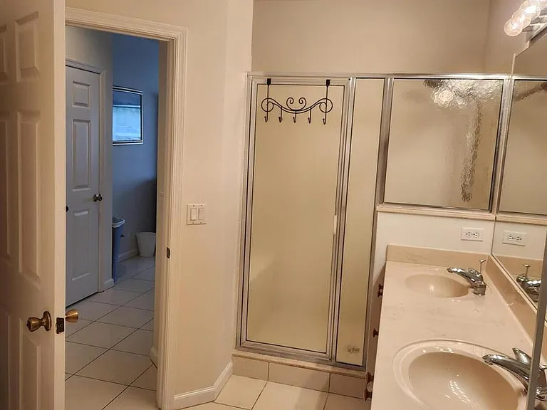 8913 Sandshot Ct #A — Photo 16