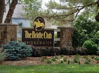1104 Pinhorn Dr #1104, Bridgewater, NJ 08807