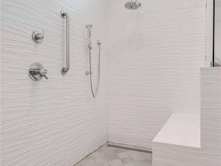2508 Sandilands Dr — Photo 27