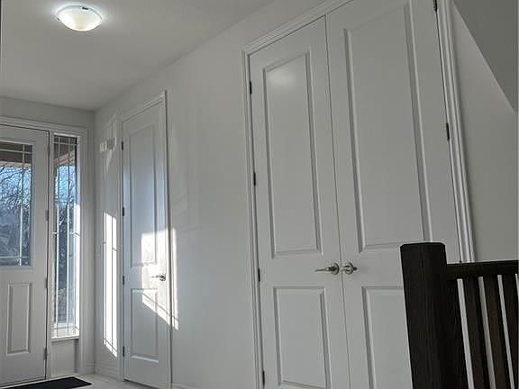 4th image of 446 Blackburn Dr