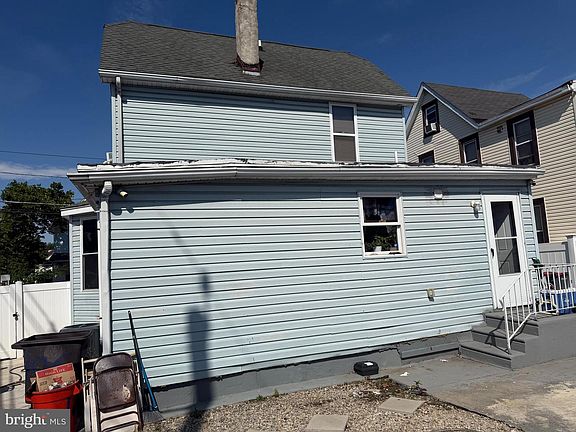 4th image of 106 S 36th St