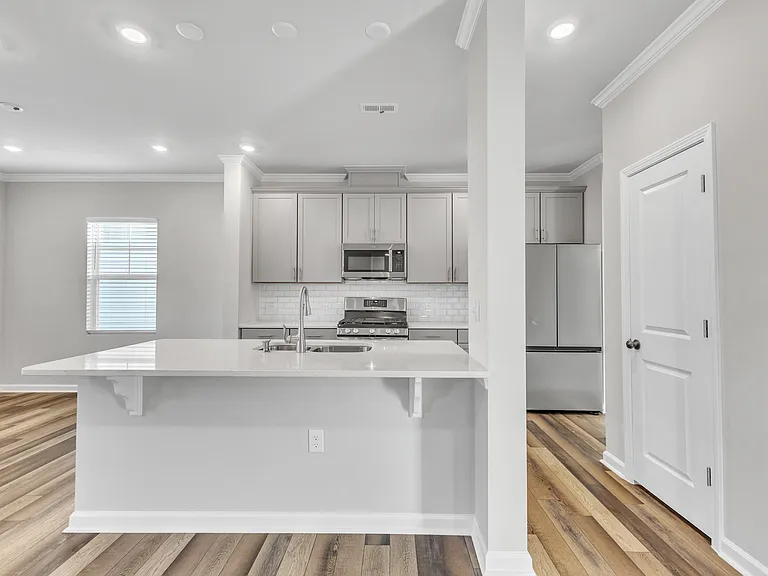 3808 Mason Bluff Dr — Photo 9