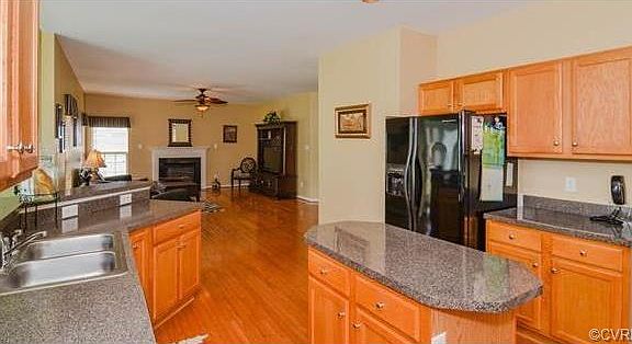 4th image of 3813 Morton Dr