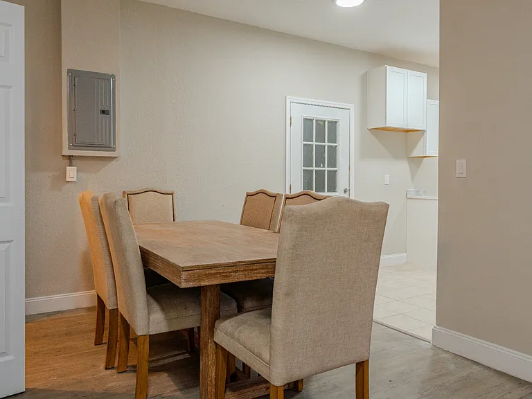 129 W Church St #1 — Photo 13