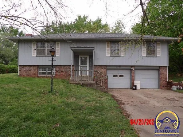 2769 SE Allen Dr, Topeka, KS 66605