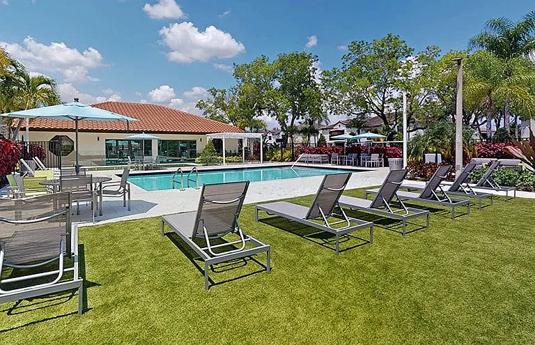 The Avant at Pembroke Pines Apartments — Photo 53
