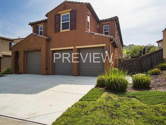 2nd image of 1068 Breakaway Dr