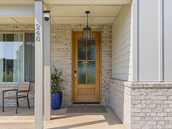 3rd image of 248 Autumn Glen Dr