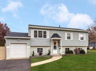 1184 Oxford St, Toms River, NJ