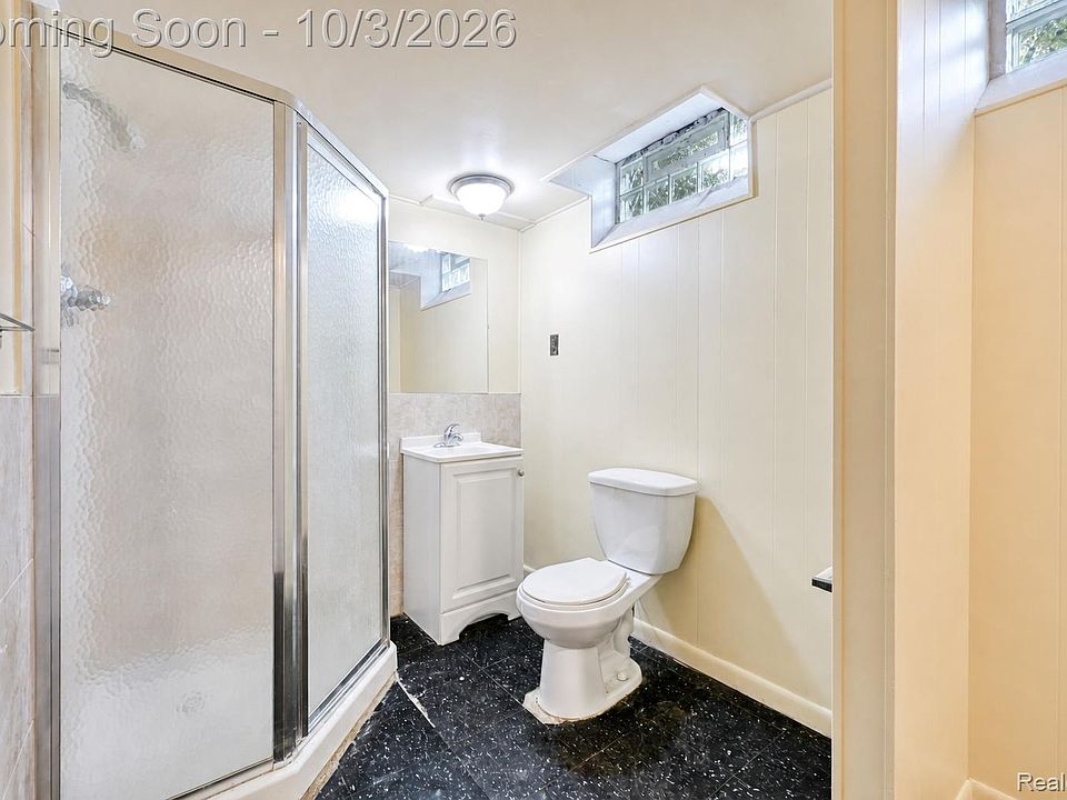 15310 Oak Park Blvd, photo 27