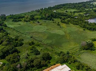 81 7th Ave, Carneys Point, NJ 08069