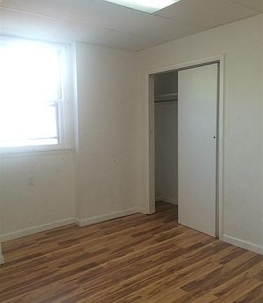 4th image of 710 Summit Ave #1