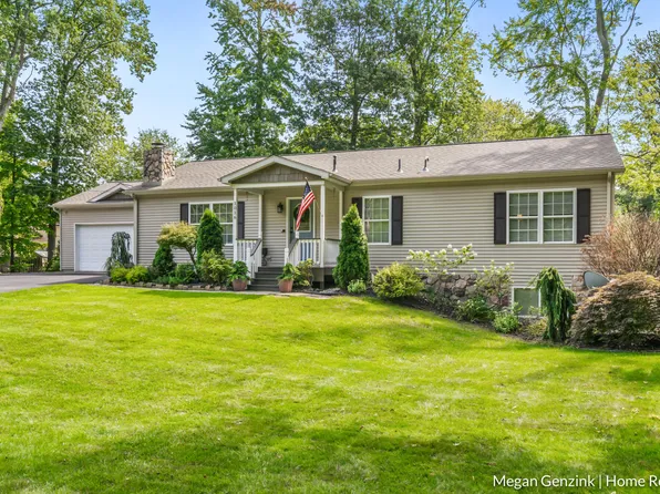 1016 Ottawa Beach Rd, Holland, MI 49424