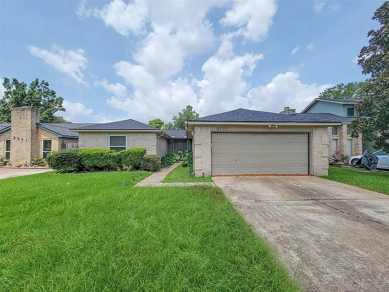 8103 Wind Forest Dr — Photo 37