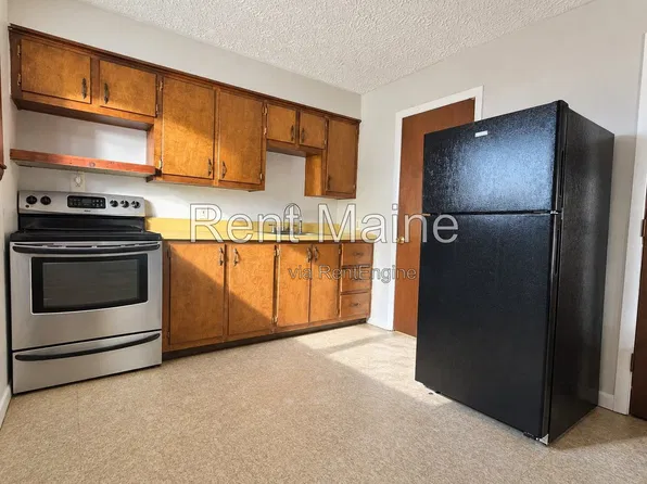 179 Pine St, Lewiston, ME