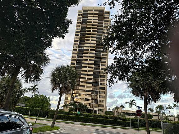 2nd image of 5600 N Flagler Drive #1703