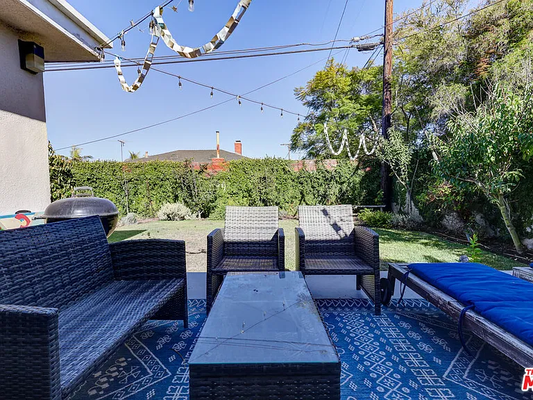 8008 El Manor Ave — Photo 5