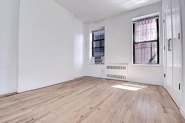 Rented by Urbane Brokerage