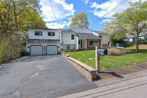 1st image of 300 Lakewood Dr