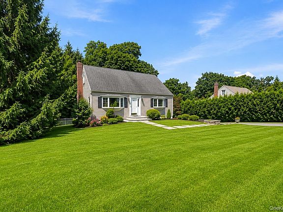 2nd image of 2723 Windmill Drive