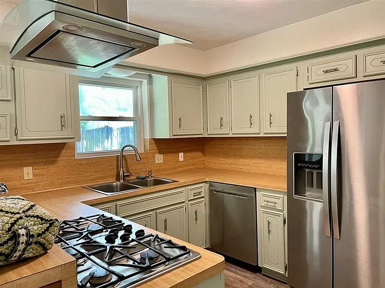 418 Elder Glen Dr — Photo 6