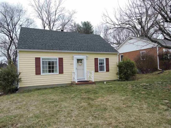 1011 Skymont Rd, Staunton, VA 24401