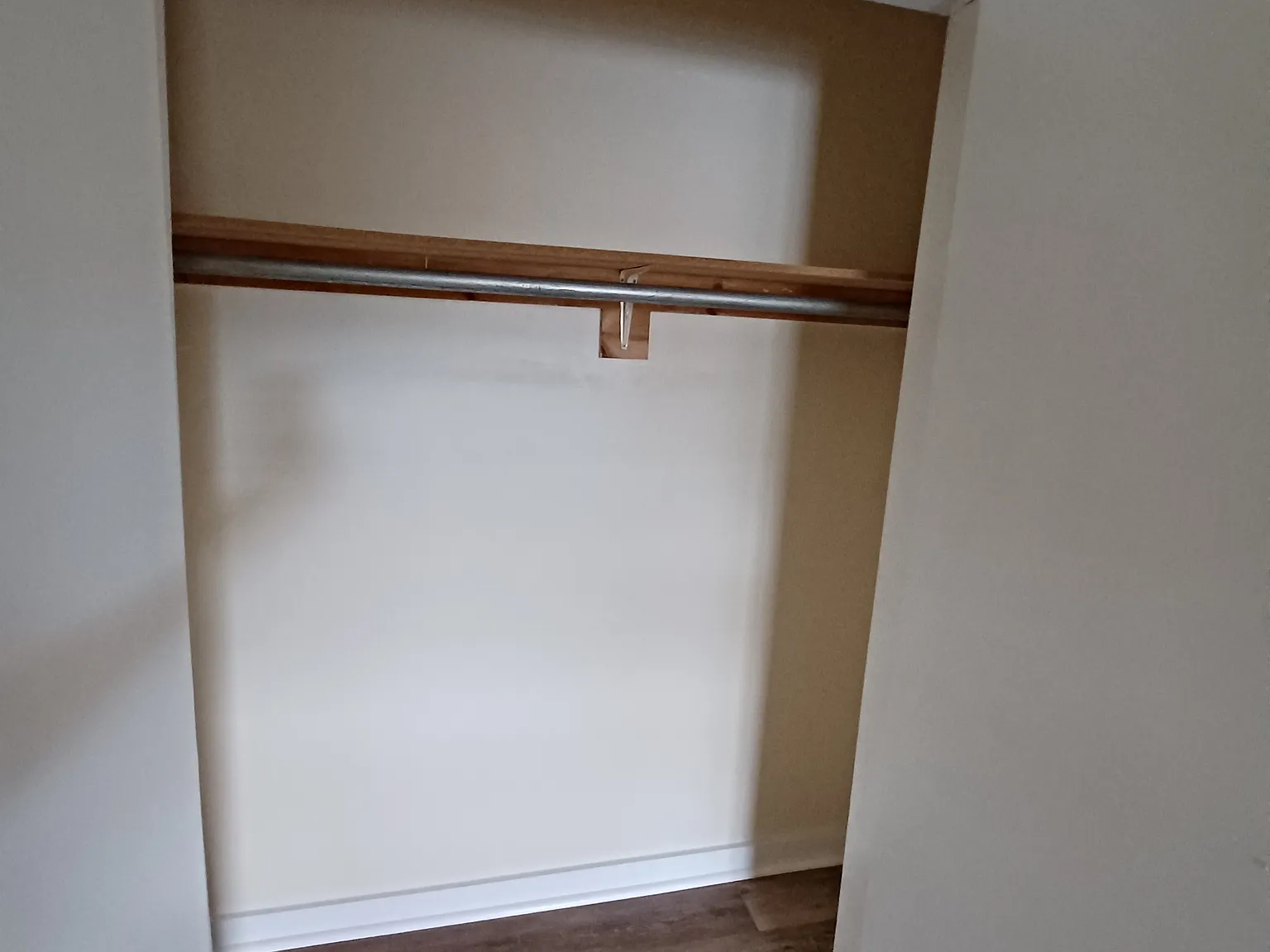 1 bed, 750 sqft, $1,300 — Photo 3