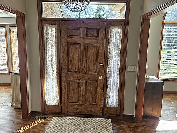 5th image of 5944 Wildwood Ln
