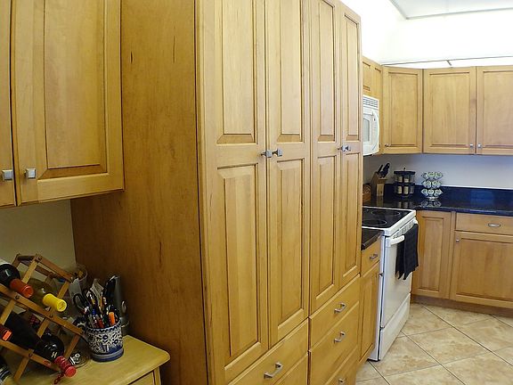 3rd image of 7907 Sailboat Key Blvd S APT 305