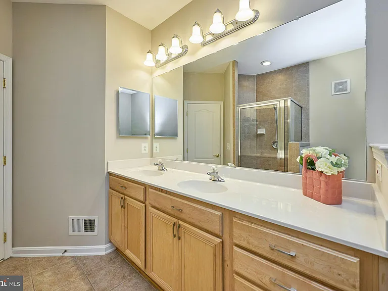 7166 Little Thames Dr — Photo 22