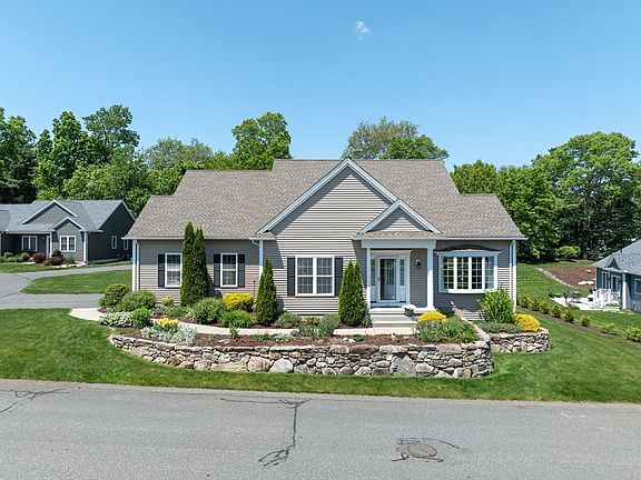 2nd image of 46 Sandalwood Dr #46