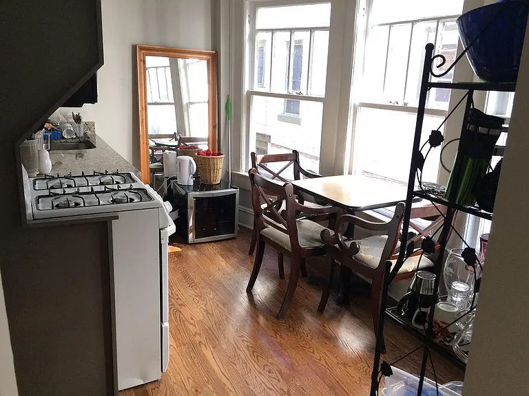 332 4th St NE #2 — Photo 14