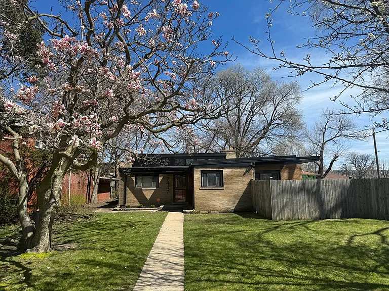 7447 S Constance Ave — Photo 15
