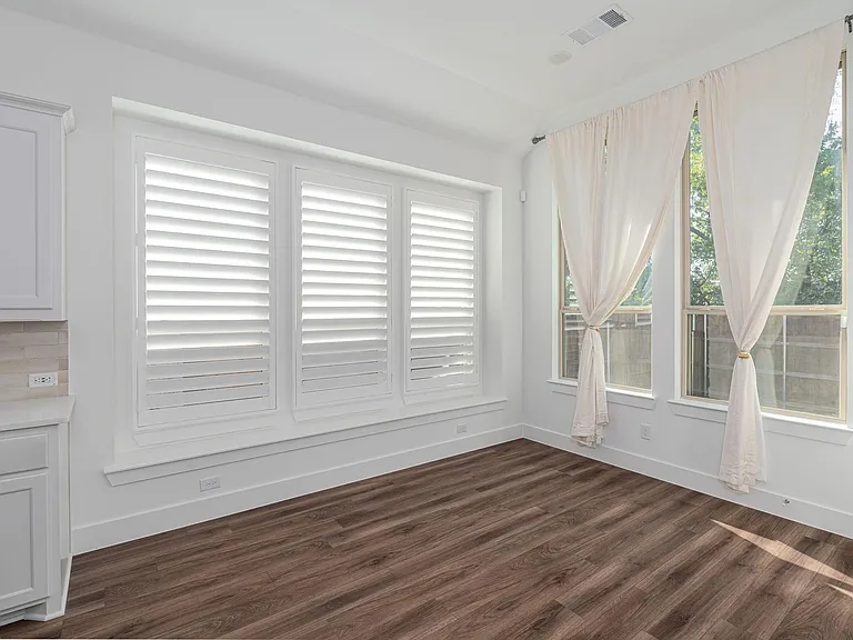 720 Wycliffe Dr — Photo 9