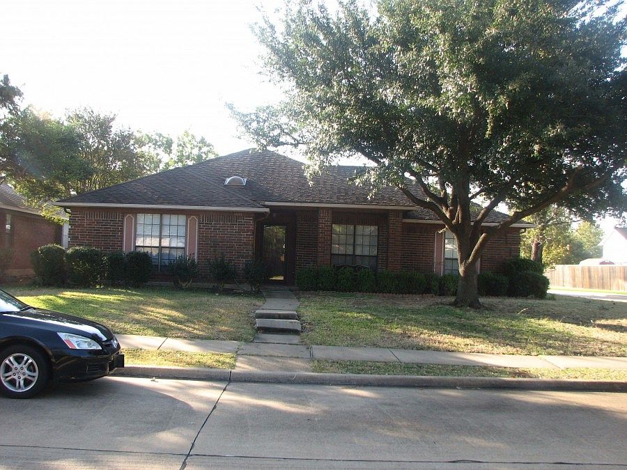1st image of 1600 Palisades Dr